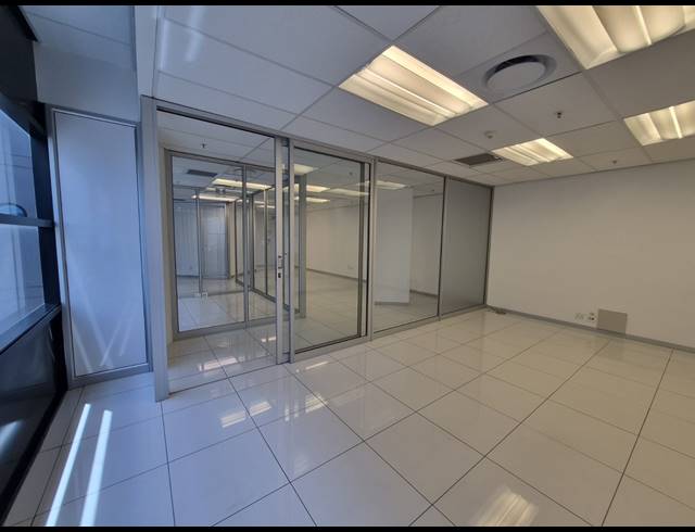 110M² OFFICE TO LET IN SANDTON CENTRAL